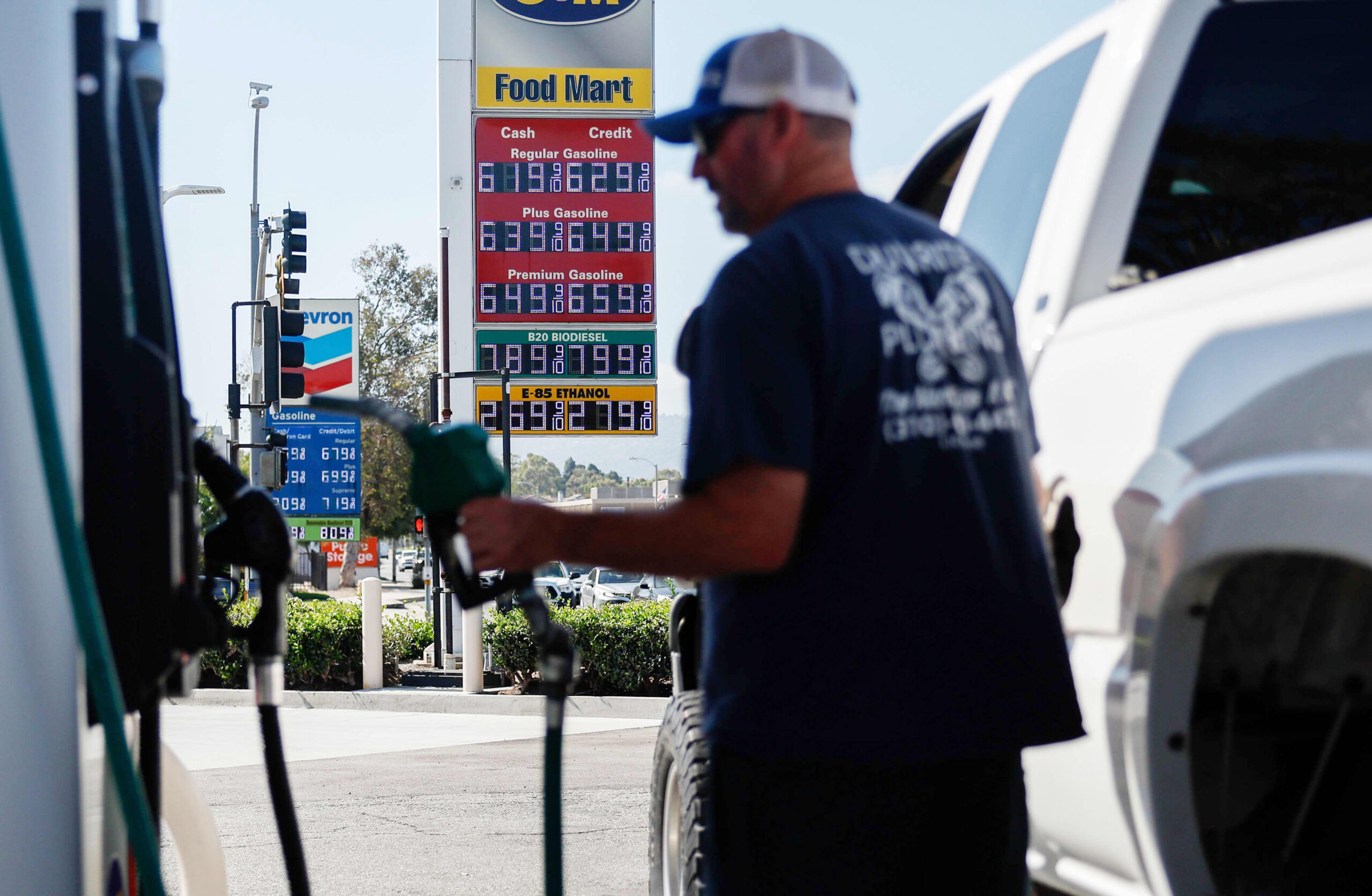 Inflation fears on the rise as one-year outlook in Fed survey hits ...