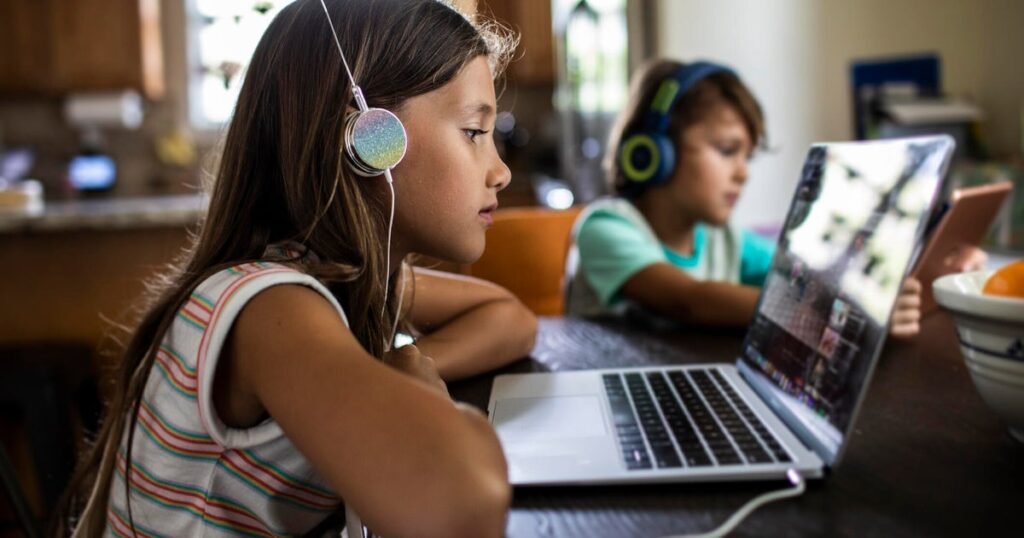 Australia expands online safety measures with age‑verification rules and a ban on under‑16 social media use