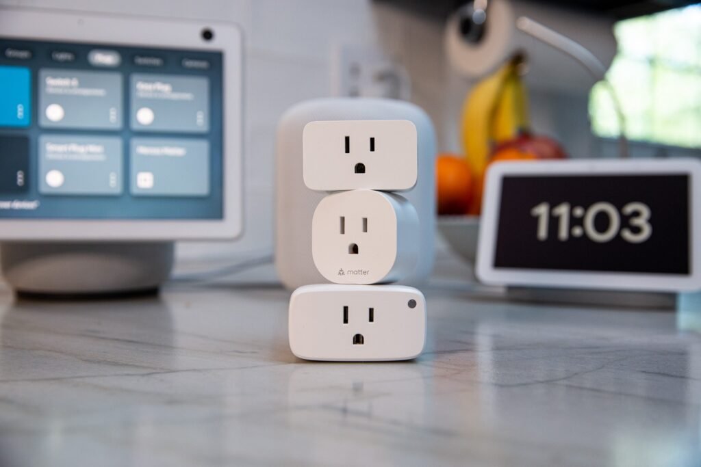 Apple Announces HomeView Smart Home Hub, While Google Opens AI Agents to Its Home Platform