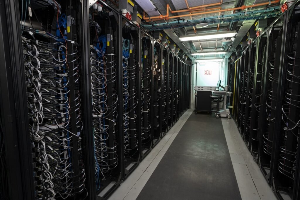 Supercomputing researchers document evolution of AI hardware | ...